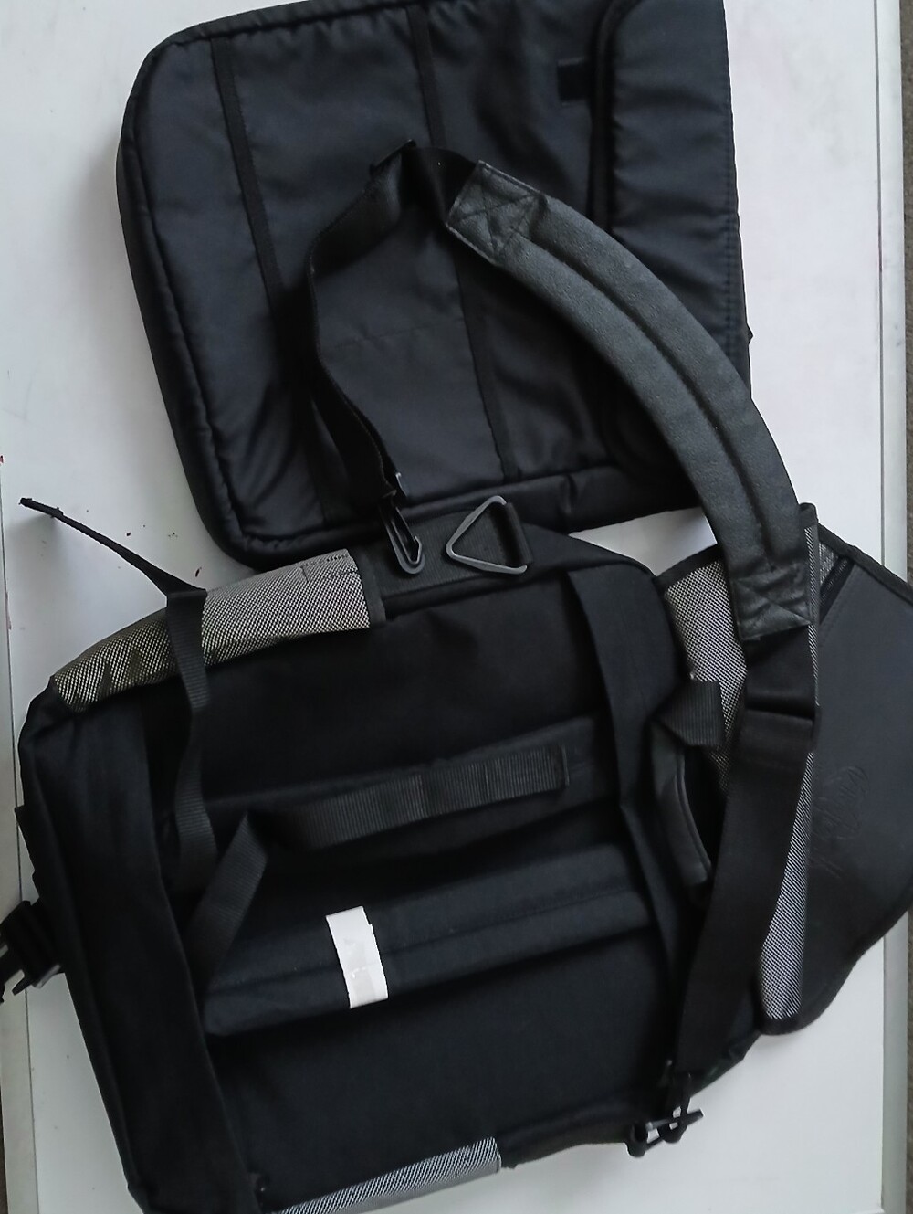 Leed's Men's Black and Gray Messenger Bag And Backpack -